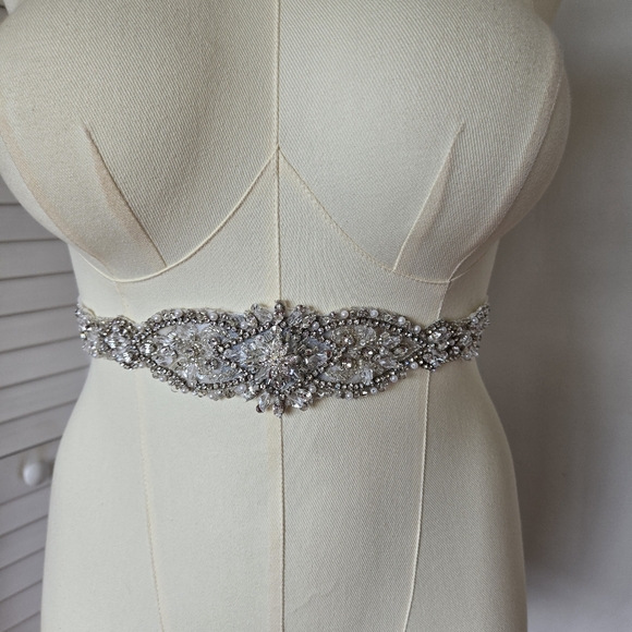 Allure Bridals Crystal Beaded Sash Belt Bridal Glam Wedding Accessory - Picture 1 of 10